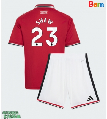 Manchester United Luke Shaw #23 Replika Babytøj Hjemmebanesæt Børn 2026-27 Kortærmet (+ Korte bukser)